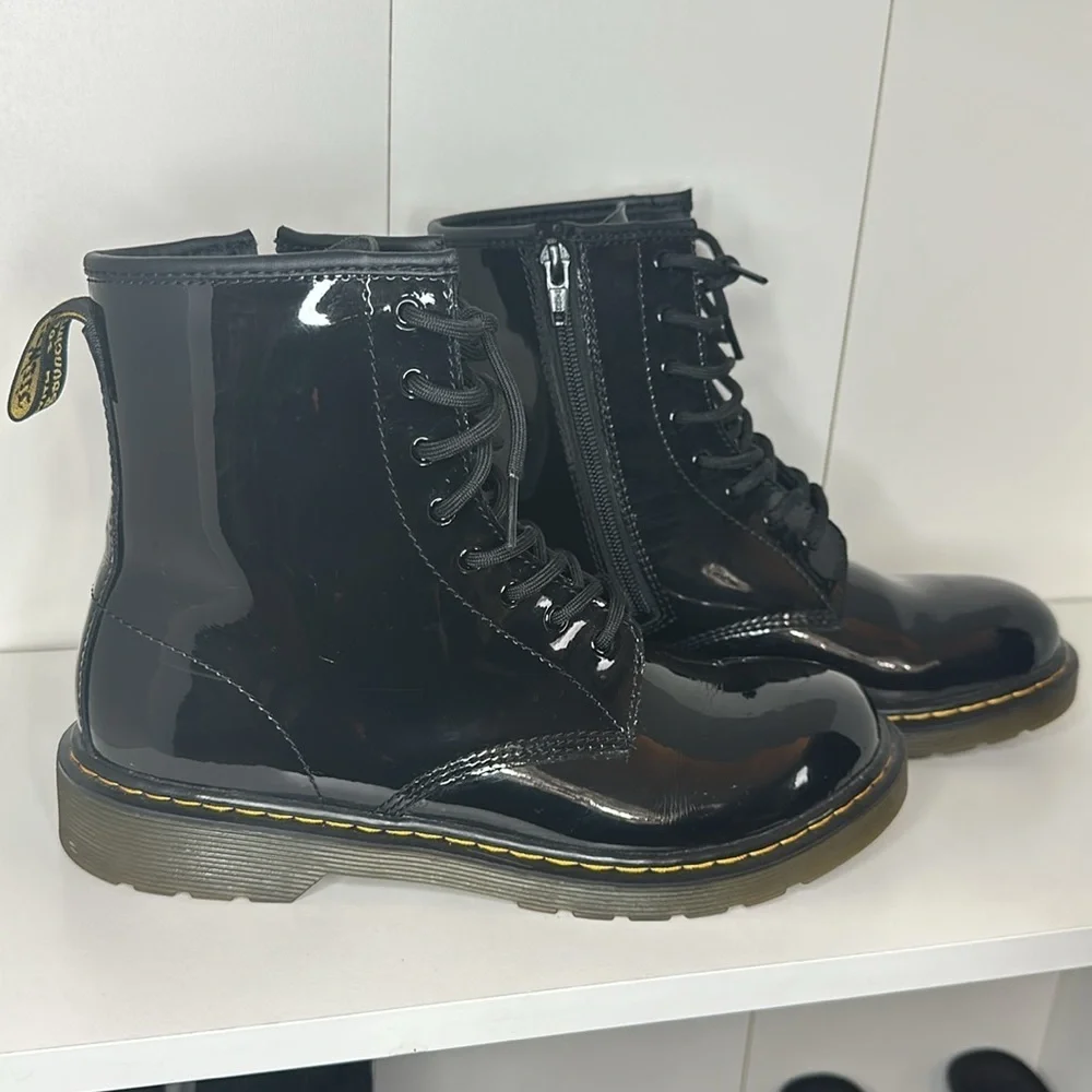 Dr Martens YOUTH 1460 PATENT LEATHER LACE UP BOOTS
